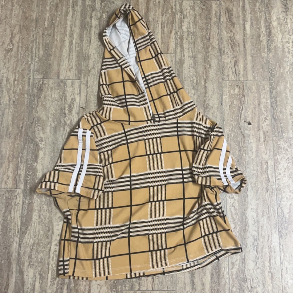 Hooded plaid yellow crop top